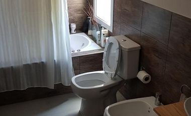 Casa en venta - 4 Dormitorios  4 Baños 2 Cocheras - 860Mts2 - Escobar