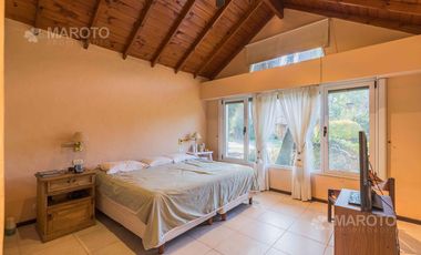 CASA EN VENTA EN C.C. LOS HORNEROS - MAROTO PROPIEDADES-