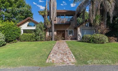 CASA EN VENTA EN C.C. LOS HORNEROS - MAROTO PROPIEDADES-