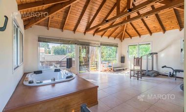 CASA EN VENTA EN C.C. LOS HORNEROS - MAROTO PROPIEDADES-