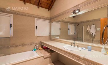 CASA EN VENTA EN C.C. LOS HORNEROS - MAROTO PROPIEDADES-