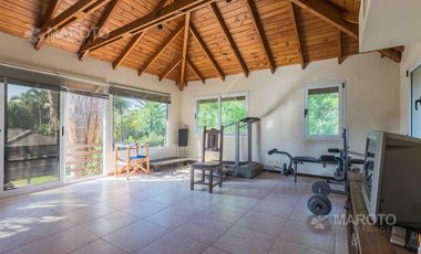 CASA EN VENTA EN C.C. LOS HORNEROS - MAROTO PROPIEDADES-