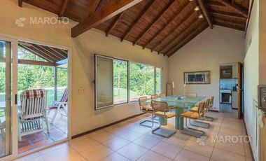 CASA EN VENTA EN C.C. LOS HORNEROS - MAROTO PROPIEDADES-