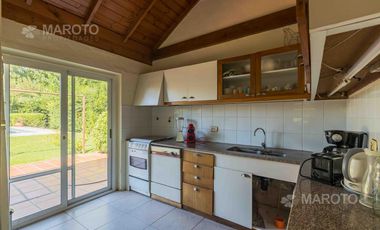 CASA EN VENTA EN C.C. LOS HORNEROS - MAROTO PROPIEDADES-