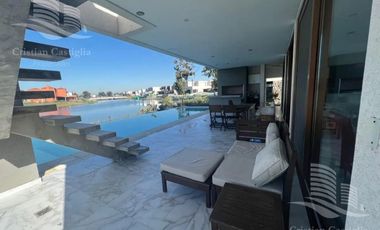 Casa en Venta en Laguna Grande-Villanueva