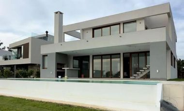 Casa en Venta en Laguna Grande-Villanueva