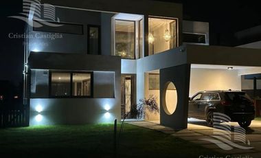 Casa en Venta en Laguna Grande-Villanueva