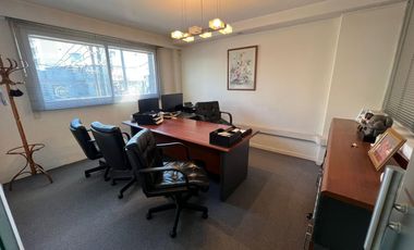 Inmueble comercial sobre Avenida principal Lanus Oeste