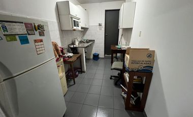 Inmueble comercial sobre Avenida principal Lanus Oeste