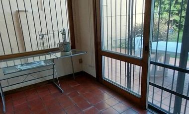 Casa en venta - 2 Dormitorios 1 Baño - 85mts2 - Bernal