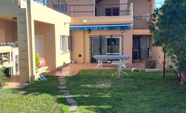 Casa en venta - 2 Dormitorios 1 Baño - 85mts2 - Bernal