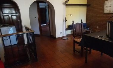 Casa en venta - 2 Dormitorios 1 Baño - 85mts2 - Bernal