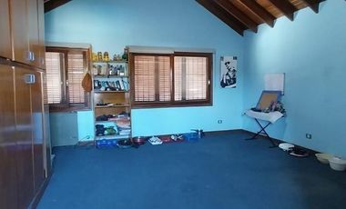 Casa en venta - 2 Dormitorios 1 Baño - 85mts2 - Bernal