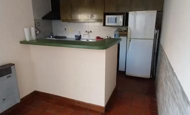 Casa en venta - 2 Dormitorios 1 Baño - 85mts2 - Bernal