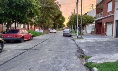 Casa en venta - 2 Dormitorios 1 Baño - Wilde