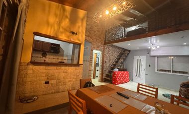 Casa en alquiler - 4 Dormitorios 2 Baños - La Plata