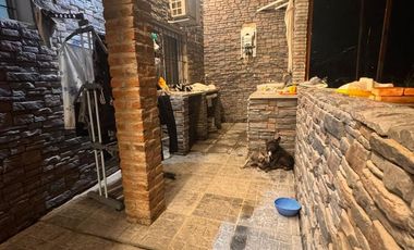 Casa en alquiler - 4 Dormitorios 2 Baños - La Plata