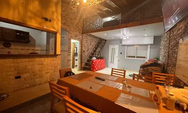 Casa en alquiler - 4 Dormitorios 2 Baños - La Plata