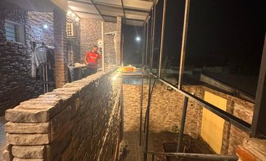 Casa en alquiler - 4 Dormitorios 2 Baños - La Plata