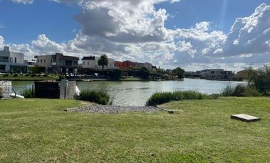 PH en venta - 2 Dormitorios 2 Baños - Cochera - 161Mts2 - Quilmes