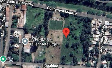 Alquilo Terreno en  Costanera altura Puente Zipoli y Sagrada Familia