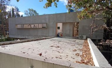 Casa en venta - 3 Dormitorios 2 Baños - Cochera - 800Mts2 - Arturo Seguí