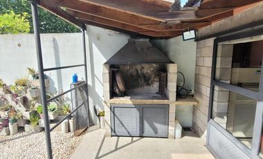 Casa con ubicación estratégica