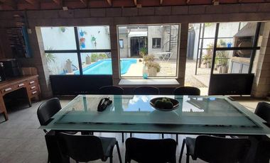 Casa con ubicación estratégica