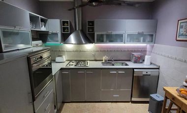 Casa con ubicación estratégica