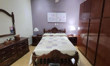 Casa con ubicación estratégica