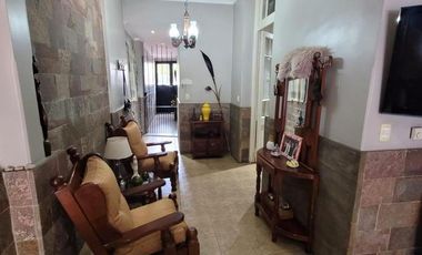 Casa con ubicación estratégica