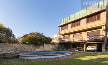 Casa en Don Bosco - Excelente Ubicación