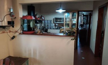 Chalet en Muy Buen Estado. Reconquista 1028, Monte Grande.