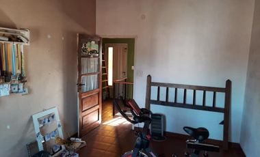 Chalet en Muy Buen Estado. Reconquista 1028, Monte Grande.