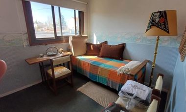 Casa en venta - 2 Dormitorios 1 Baño - Quilmes