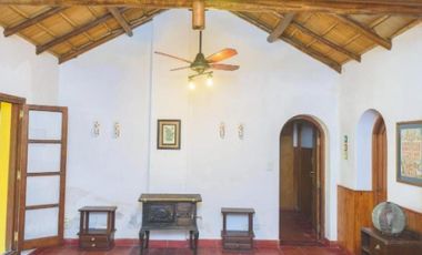 Casa en venta - 5 Dormitorios 5 Baños - Nogoyá