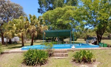 Casa en venta - 5 Dormitorios 5 Baños - Nogoyá