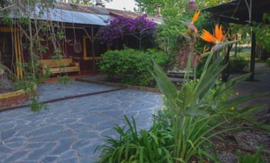 Casa en venta - 5 Dormitorios 5 Baños - Nogoyá