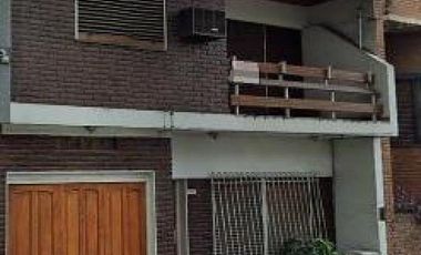 Casa en venta - 3 Dormitorios 2 Baños - 200Mts2 - Haedo