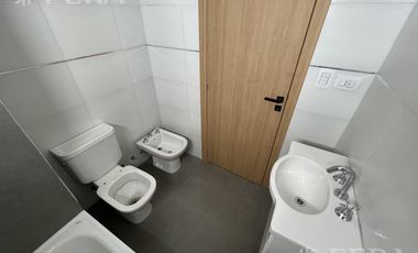 Venta de departamento 2 ambientes con balcón en Villa Dominico (31720)