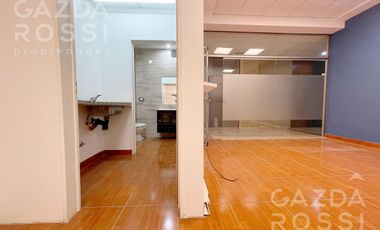 Excelente local comercial u oficina en  VENTA  con renta en complejo  Amaneceres Office