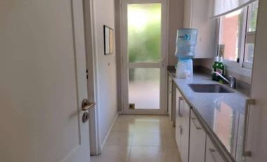 Casa en venta - 6 Dormitorios 5 Baños - Malvinas Argentinas