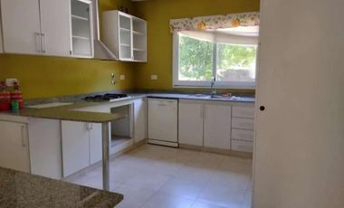 Casa en venta - 6 Dormitorios 5 Baños - Malvinas Argentinas