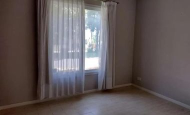 Casa en venta - 6 Dormitorios 5 Baños - Malvinas Argentinas