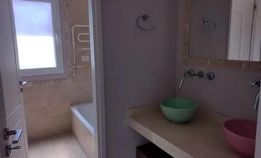 Casa en venta - 6 Dormitorios 5 Baños - Malvinas Argentinas