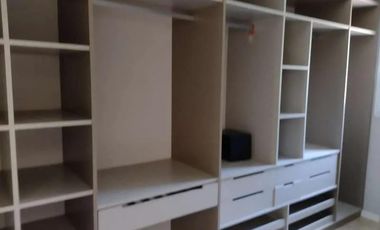 Casa en venta - 6 Dormitorios 5 Baños - Malvinas Argentinas