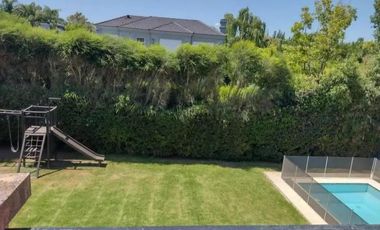 Casa en venta - 6 Dormitorios 5 Baños - Malvinas Argentinas