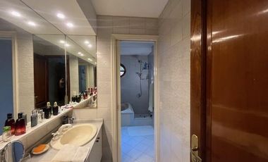 Lujosa casa con 4 dormitorios 409 m2 cubiertos + jardín de 225 m2