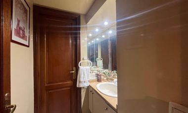 Lujosa casa con 4 dormitorios 409 m2 cubiertos + jardín de 225 m2