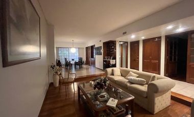 Lujosa casa con 4 dormitorios 409 m2 cubiertos + jardín de 225 m2